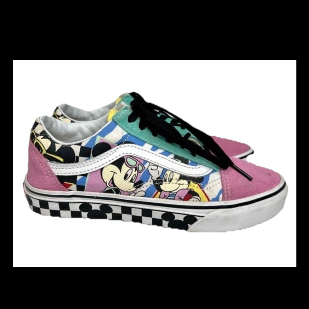 Disney VANS Old Skool Sneakers Disney Mickey Minnie  Womens 9.0 Mens 7.5 Suede